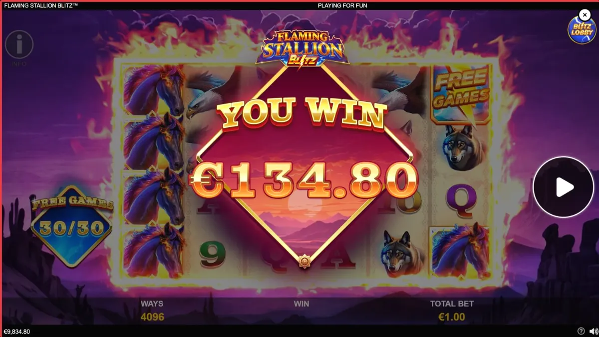 Tampilan visual slot Flaming Stallion Blitz dengan latar belakang gurun dan kuda api.